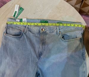 Light Wash Straight Leg Jeans