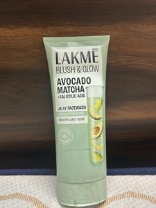 Lakme Blush & Glow Avocado Matcha Face Wash