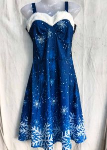 5529. Festive Snowflake Print Dress