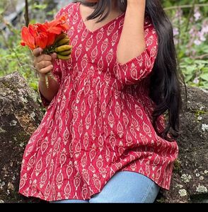 Red & White Print Tunic Top