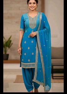 Elegant Blue Embroidered Kurta Set