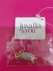 Sparkling Gemstone Pendant