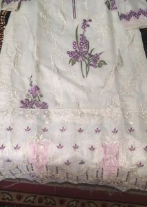 Pakistani Suit With Net Dupatta