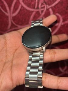 BeatXp evoke neo silver smart watch.