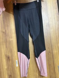 Activewear Set: Pink Top &amp; Black Leggings