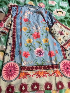 Beautiful Floral Print Kurta Set