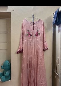 Embroidered Pink Kurta Set