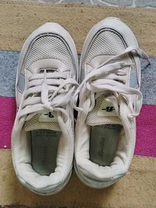 stylish pink  Bata Sneakers for girls 🩷