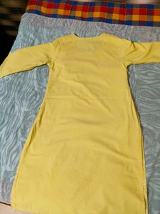 Elegant Yellow Kurta with White Embroidery