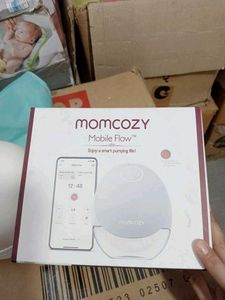 Momcozy breast pump