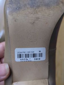 Women's Kitten Heel Pump