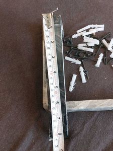 6 Shelf Brackets with Screws