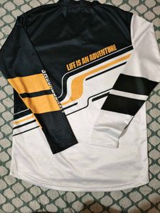 wanderlooms sports graphic tshirt