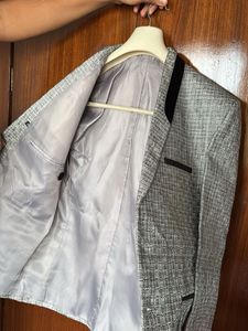 Men's Textured Grey Blazer