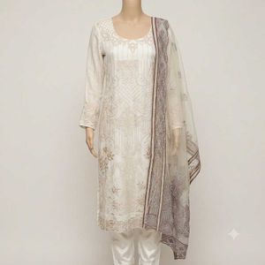 Elegant White Embroidered Kurta Set