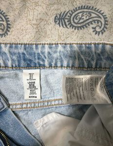 Light Wash Relaxed Fit Denim Jeans