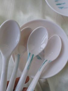 4 Bowl N Spoons