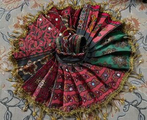 laddu Gopal fancy dress size 5,6,7 2 pice's only