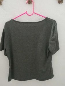 Basic Grey V-Neck Pocket T-Shirt