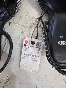 100% original new Zara Pointed Studded Heels