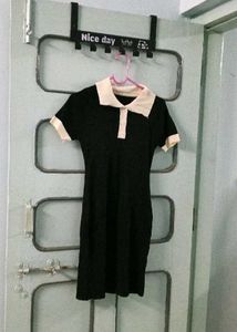 Chic Black Collared Dress