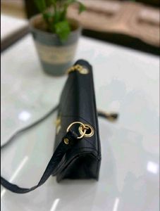 Chic Black Quilted Crossbody Bag