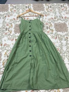 Chic Green Button-Up Midi Dress