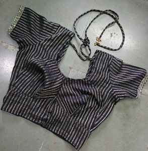 Black &amp; Gold Striped Blouse 🖤
