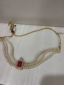 Elegant Pearl Choker with Red Stone