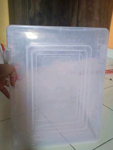 I'm Sealing Plastic Container