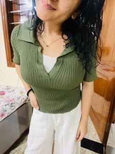 Olive Green Ribbed Collared Crop Top🟢