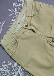Beige Cropped Jeans