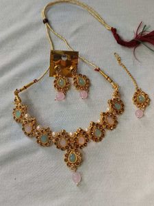 Elegant Gold-Plated Kundan Necklace Set