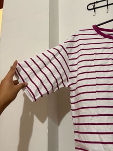 Chic Striped Cropped T-Shirt