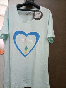 Womens / Girls Top