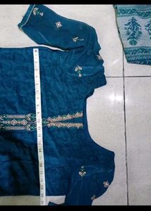 Blue embroidered kurta set