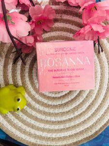 Suroskie Rosanna Face Glow Mask