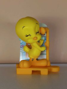 Showering Tweety Kinder Joy Toy