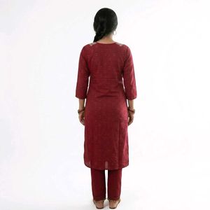 Maroon Embroidered Kurta Set xxl size