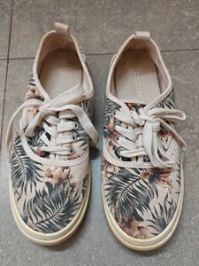 H&amp;M Floral Print Sneakers
