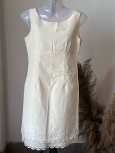 Elegant Cream Sleeveless Dress