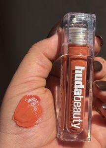 Huda Beauty Faux Filler cheeck &amp; lip Duo