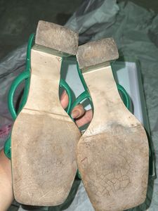Chic Green Block Heel Sandals