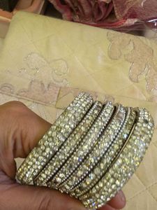 6 Sparkling Rhinestone Bangle Set