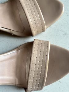Brand New beige Stilettos 👠