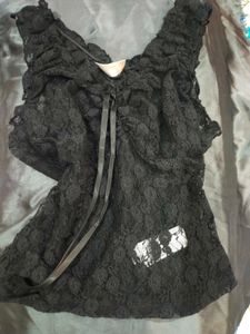 black lace top🕸️ (size -xs-s)