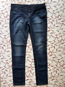 Stylish Women's Dark Wash Jeans 👖