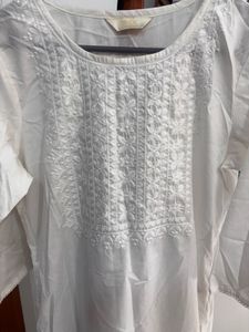 Elegant White Chikankari Embroidered Kurta