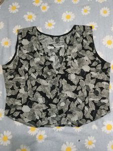 Floral Print Sleeveless Blouse