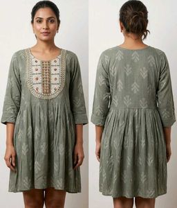 Elegant Green Embroidered Tunic